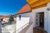 Eingang & gemeinschaftlicher Balkon - 3 Zimmer Etagenwohnung in Massenbachhausen