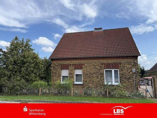 Vorderansicht - Ländliche Idylle mit viel Platz