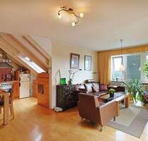 DG-Wohnung mit ca. 60 m² Gesamtfläche, Balkon und toller Aussicht - Leinfelden-Echterdingen