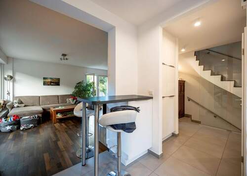 Offenes und helles Wohnraumkonzept im EG - 4 Zimmer Reihenendhaus in Frankfurt am Main