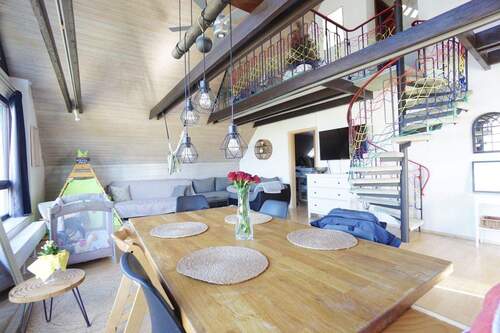 Wohnen/Essen im 1. Dachgeschoss - 