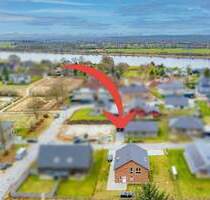 Unten wohnen & oben vermieten: Neugebautes Zweifamilienhaus nahe des Nord-Ostsee-Kanals - Schülp bei Rendsburg