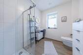 Erdgeschoss - Duschbad - 