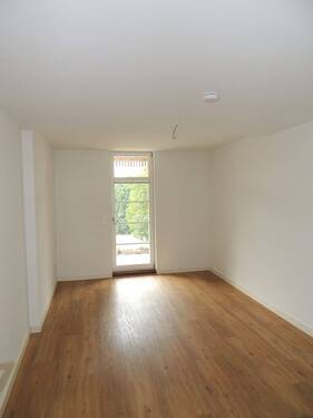 mit Ausgang zur Terrasse - 