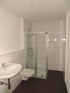 Das Bad mit Dusche - 