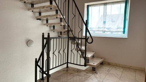 Marmortreppe - 6 Zimmer Einfamilienhaus zum Kaufen in Ramsen