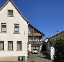 Arbeitsplatz trifft Lebensraum: Vielseitiges Anwesen für Handwerker und Individualisten - Roschbach