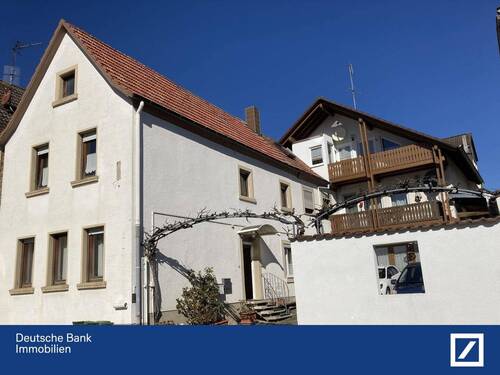 Außen Seitlich Frontal - 6 Zimmer Einfamilienhaus zum Kaufen in Roschbach