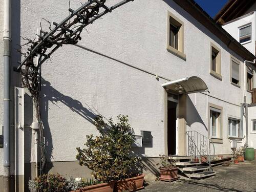 Ansicht Eingang - 6 Zimmer Einfamilienhaus in Roschbach