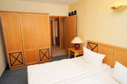 Schlafzimmer (4).JPG - 