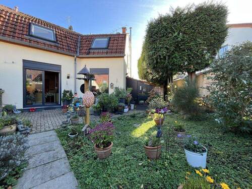 Hinteransicht - 4 Zimmer Einfamilienhaus in Eschweiler