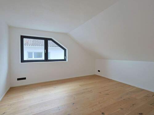 Geräumiges Schlafzimmer - 