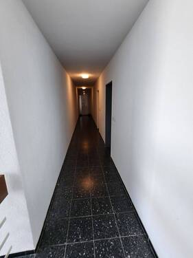 Haus Flur.jpg - Etagenwohnung mit 28,00 m&sup2; in Konstanz zum Kaufen