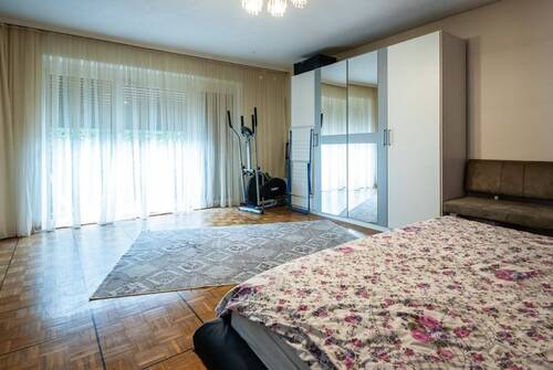 Schlafzimmer EG - 