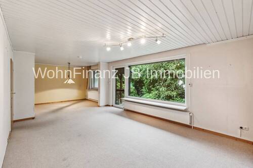 Wohnzimmer - 5 Zimmer Einfamilienhaus zum Kaufen in Braunschweig / Hondelage