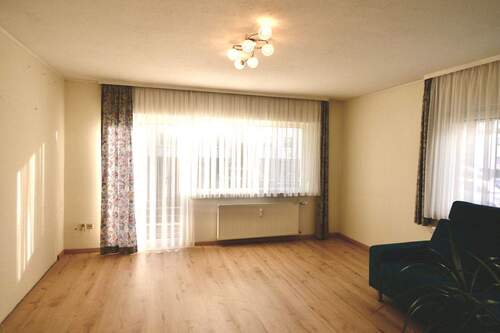 Wohnzimmer - 3 Zimmer Etagenwohnung zur Miete in Taunusstein