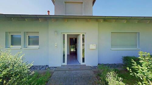 Eingangsbereich - 6 Zimmer Einfamilienhaus zum Kaufen in Rehweiler