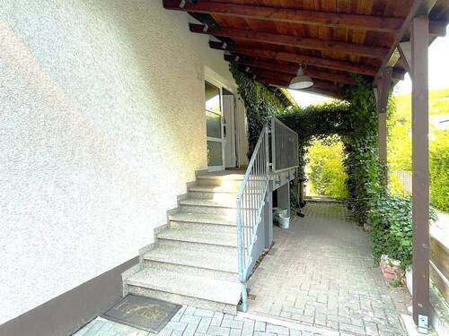 Eingangsbereich - 5 Zimmer Einfamilienhaus in Lautertal