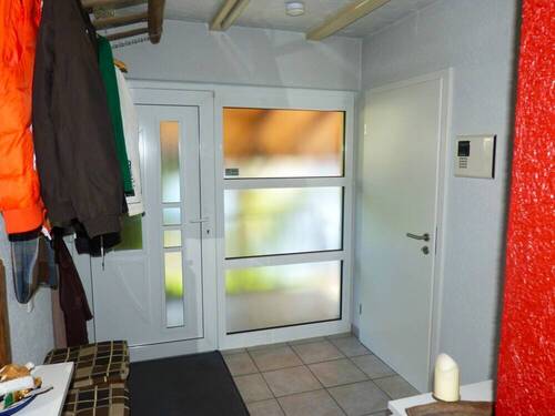 Haustür, Flur - Einfamilienhaus mit 171,00 m² in Lautertal zum Kaufen