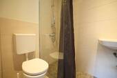 Separates Gäste-/Vermietungszimmer mit Duschbad - 