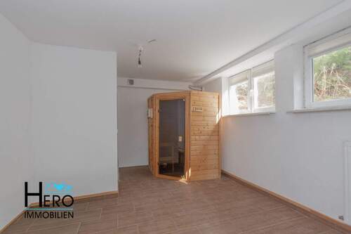 Sauna mit Dusche unten - 