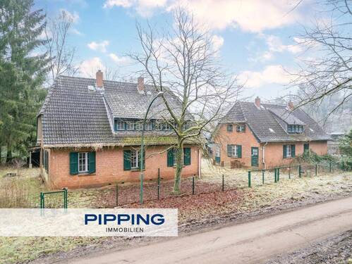 Titelbild - Freiraum für kreative Ideen: 'Doppelhaus-Ensemble am Rande des Sachsenwaldes'