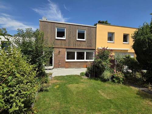 Südansicht - 7 Zimmer Reihenmittelhaus zum Kaufen in Regensburg