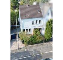 Großzügiges Einfamilienhaus mit Garten und Balkon in zentraler Lage von Bonn-Duisdorf