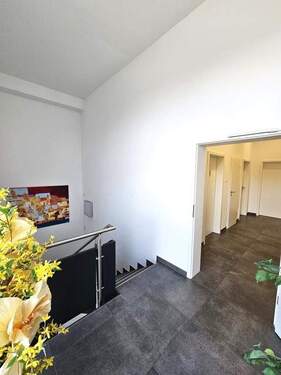 Treppenhaus - 2 Zimmer Büro in Lauf