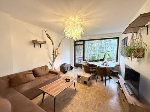 Wohnzimmer - 3 Zimmer Etagenwohnung zum Kaufen in Hamburg