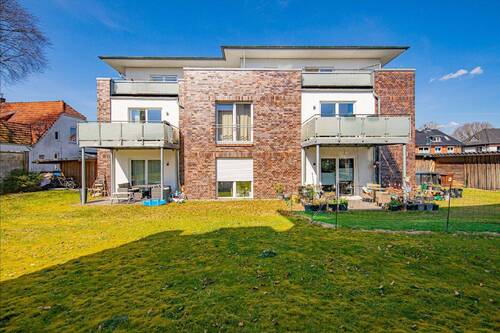 rückwärtige Hausansicht - Mehrfamilienhaus, Wohnhaus mit 507,50 m&sup2; in Westerrönfeld zum Kaufen