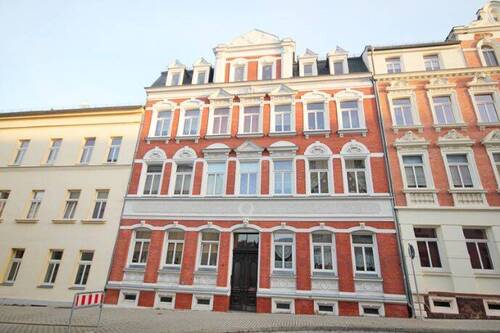 Hausansicht - herrliche Dachgeschosswohnung, zentrumsnah