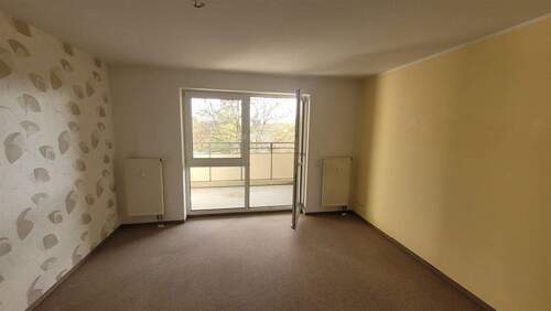 Wohnzimmer - Etagenwohnung mit 56,00 m&sup2; in Chemnitz zum Kaufen