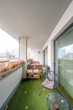 Große Terrasse mit Zugang zum Wohnzimmer - 