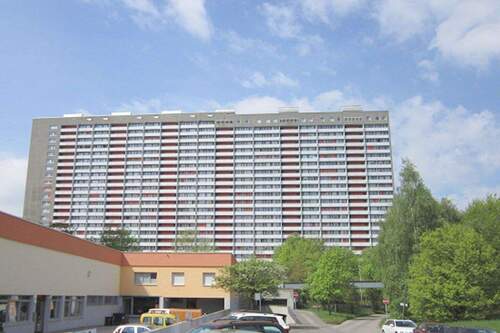 Ansicht Gebäude - 3 Zimmer Etagenwohnung zum Kaufen in Stuttgart