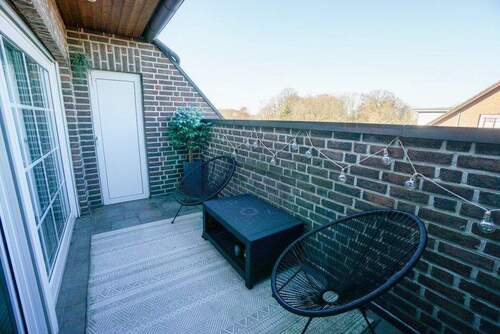 Loggia mit zwei Abstellräumen - 