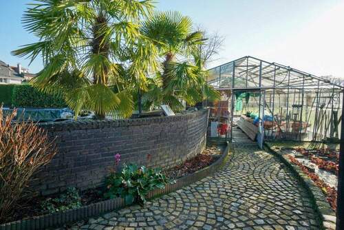 für Gartenliebhaber - 5 Zimmer Mehrfamilienhaus, Wohnhaus in Kerken