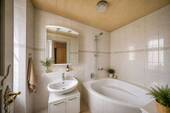 10 Elternzimmer Bad.jpg - 