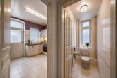 11 Küche und Gäste WC.jpg - 