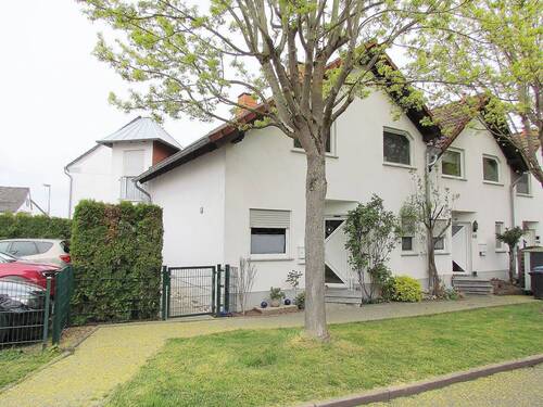 Vorderansicht - Gepflegtes Reiheneckhaus in angenehmer Wohnlage von Limburg-Offheim