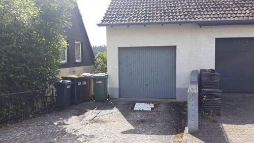 Garage - 4 Zimmer Mehrfamilienhaus, Wohnhaus in Lüdenscheid