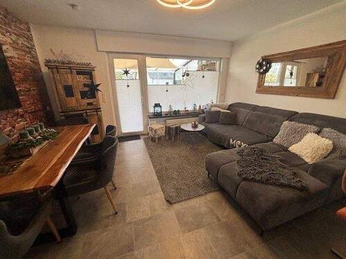 Wohnzimmer - Reihenmittelhaus mit 100,00 m&sup2; in Mönchengladbach zum Kaufen