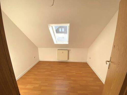 Schlafzimmer 2/Büro - 