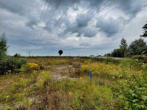 Rechte Seite - Grundstück in Bad Freienwalde