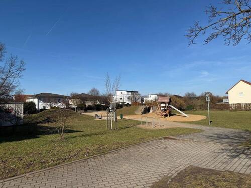 Spielplatz in der Nähe - 