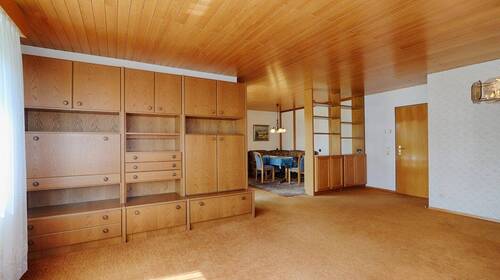 Wohnzimmer - 5 Zimmer Einfamilienhaus zum Kaufen in Dußlingen