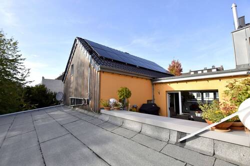 #770 erneuertes Flachdach - 