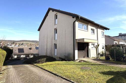 Hausansicht - Vermietetes Dreifamilienhaus in Obersulm-Willsbach