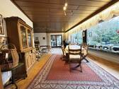 Essbereich mit Blick ins Wohnzimmer - 