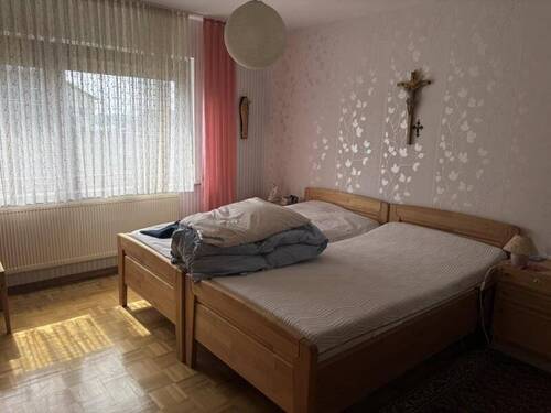 Schlafzimmer EG - 